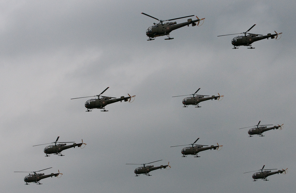 Aérospatiale Alouette III en vol, hélicoptère turbine historique