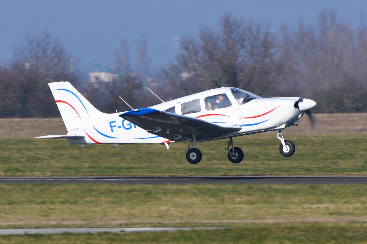 Piper PA-28 Cherokee/Archer, monomoteur à aile basse et train fixe