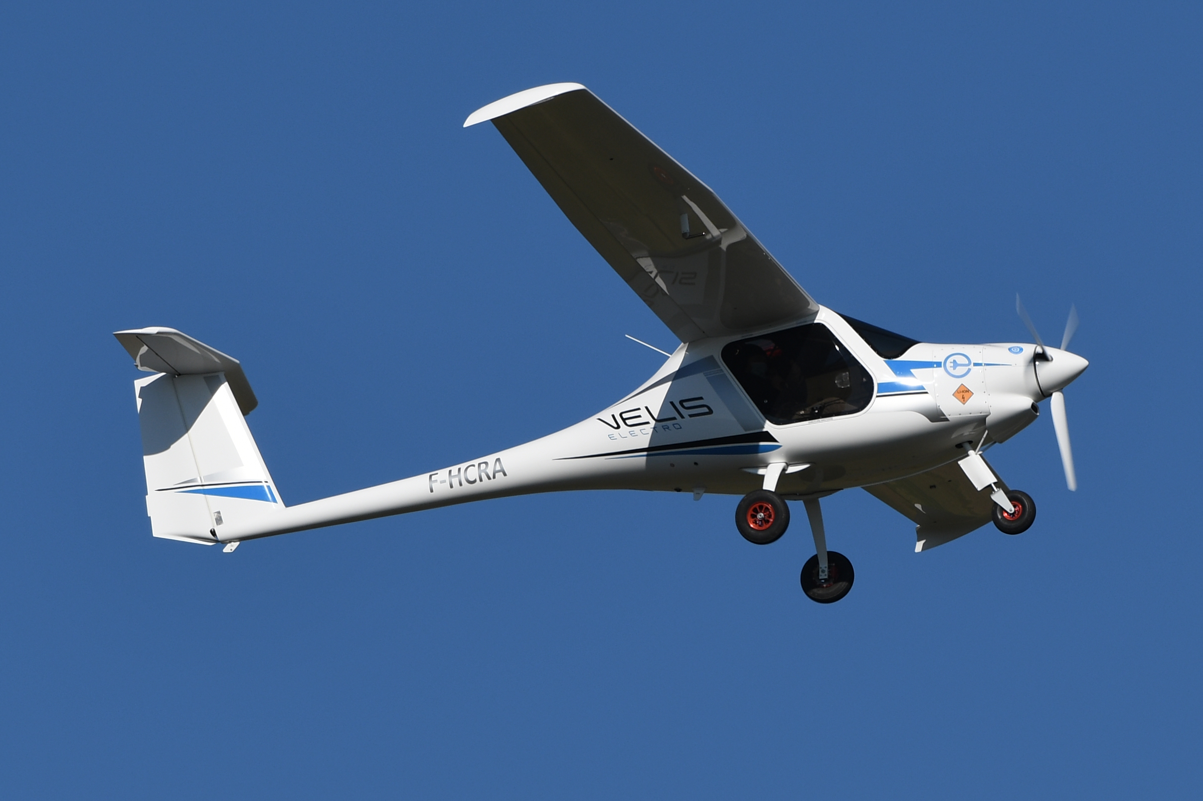 Pipistrel Velis Electro du club ATCF en vol