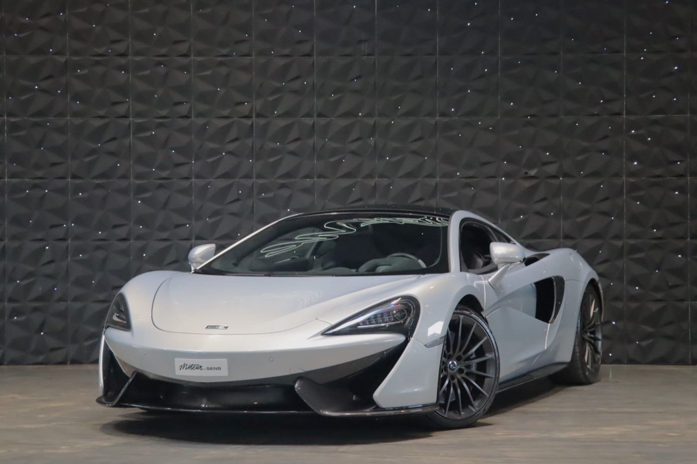 McLaren 570 GT chez Moteur & Sens